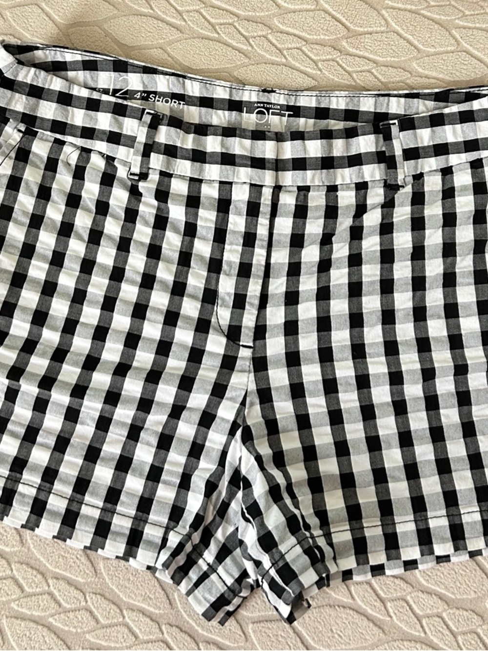LOFT Black & White Gingham Classic 4" Women’s Shorts Sz 12